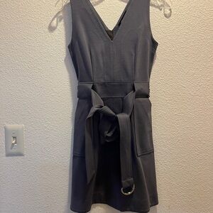 Banana Republic Gray Sheath Mini Dress with V-Neck and Sleeveless Design